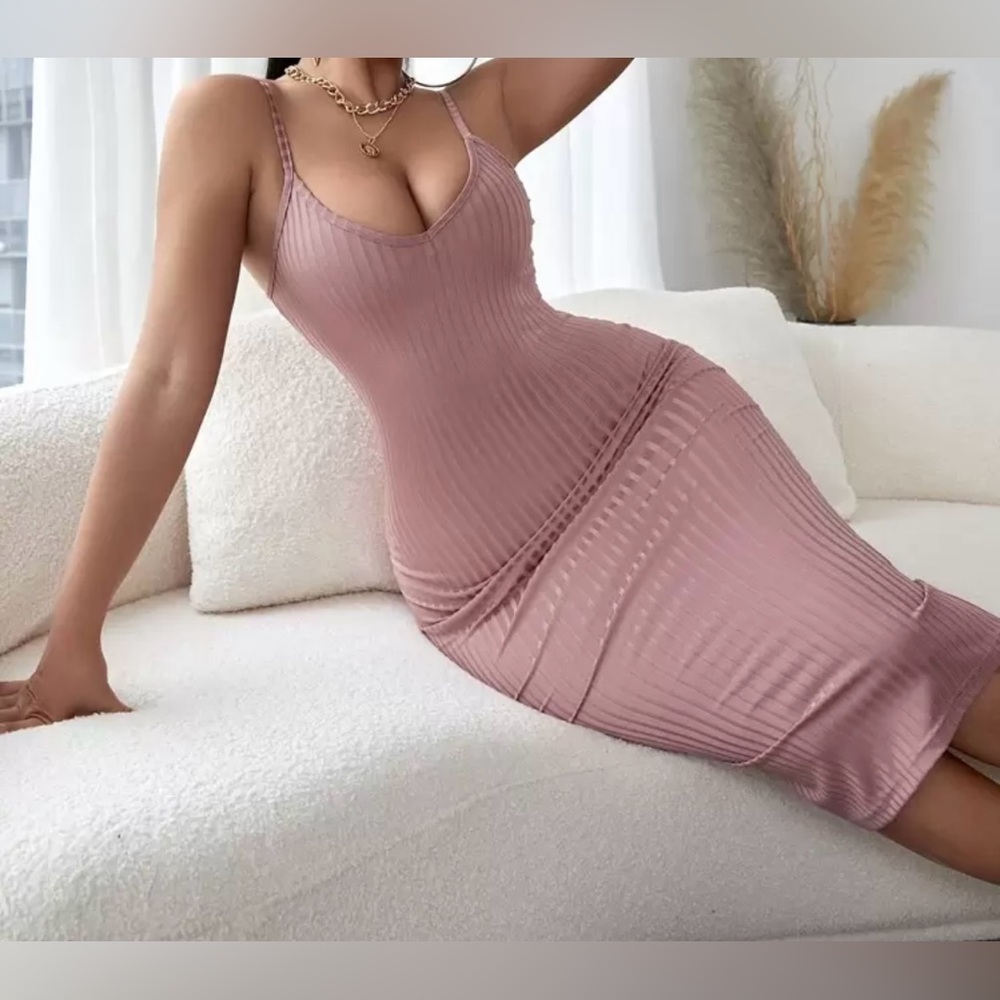 Pink Ribbed Knit Bodycon Dress - Picture 4 of 6